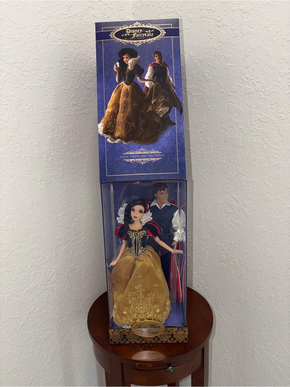 Disney’s Snow White and Prince Collectors Dolls w/ Collectors Plate